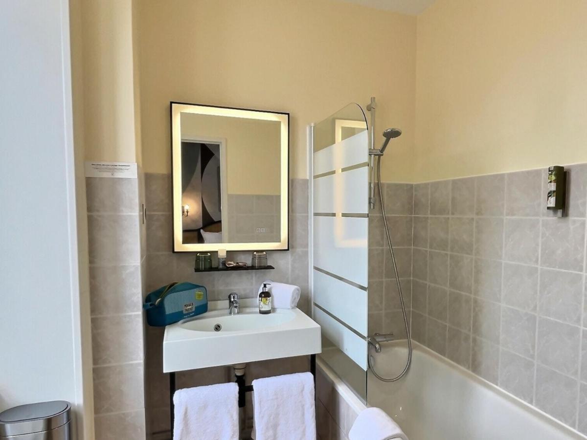 Logis Hotel Du Cygne Брасьо Екстериор снимка